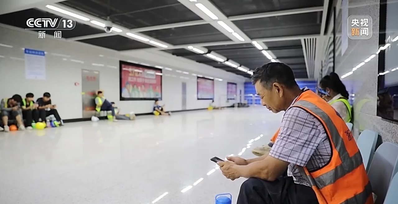 极端高温侵袭 越来越热的夏天该如何应对？