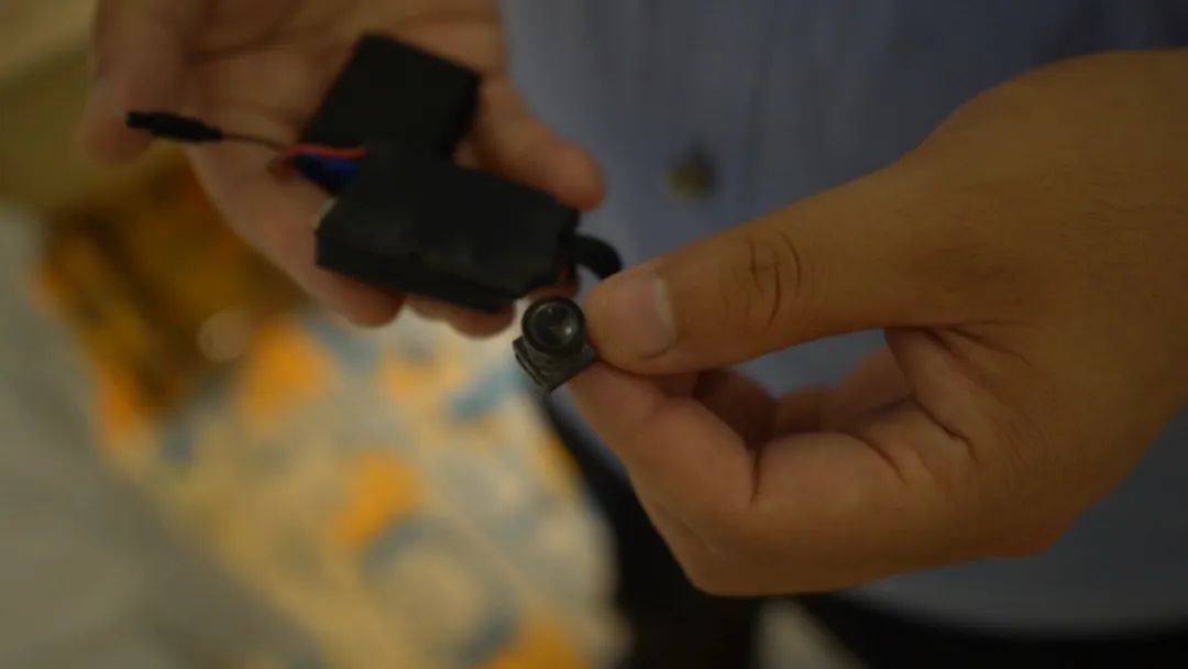 针孔摄像头藏在酒店空调出风口？“扫视”开始……