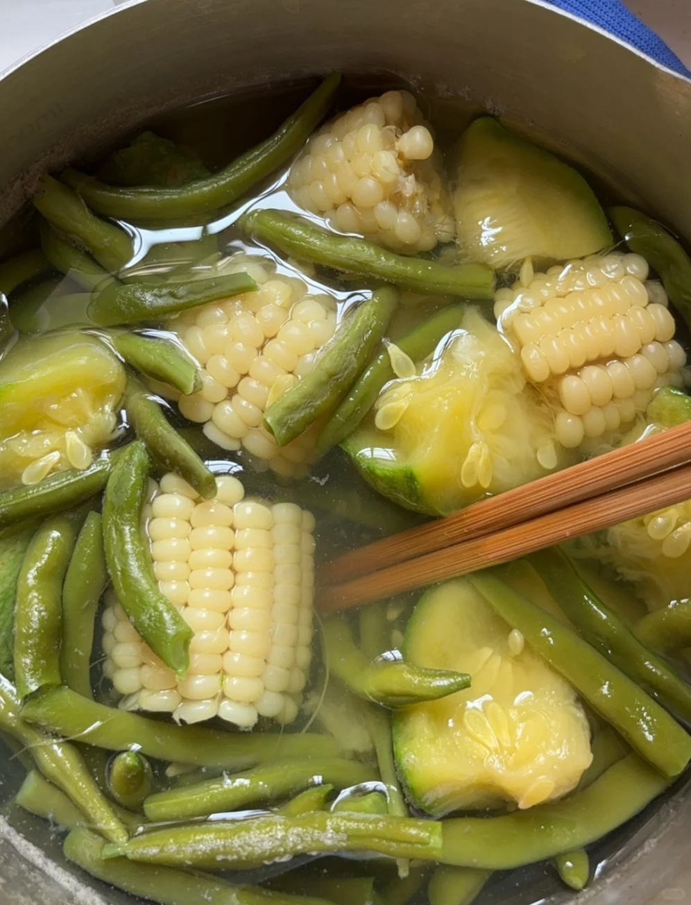  一碗素瓜豆汤出圈，全国网友集体破防：贵州的夏天作弊了吧？