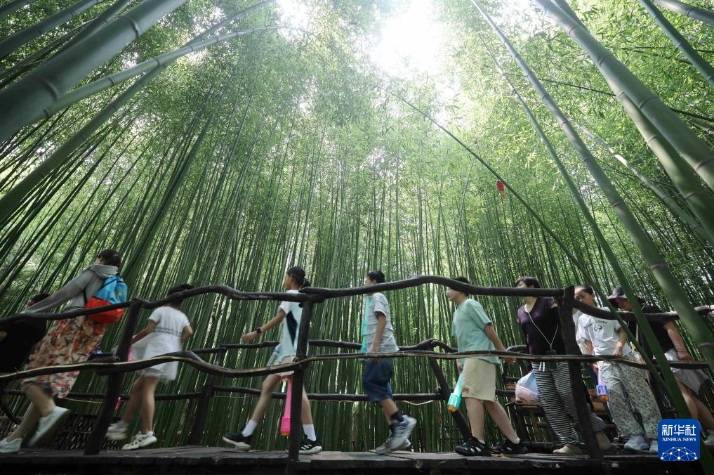 酷暑催热“清凉经济” 酷暑催热“清凉经济”