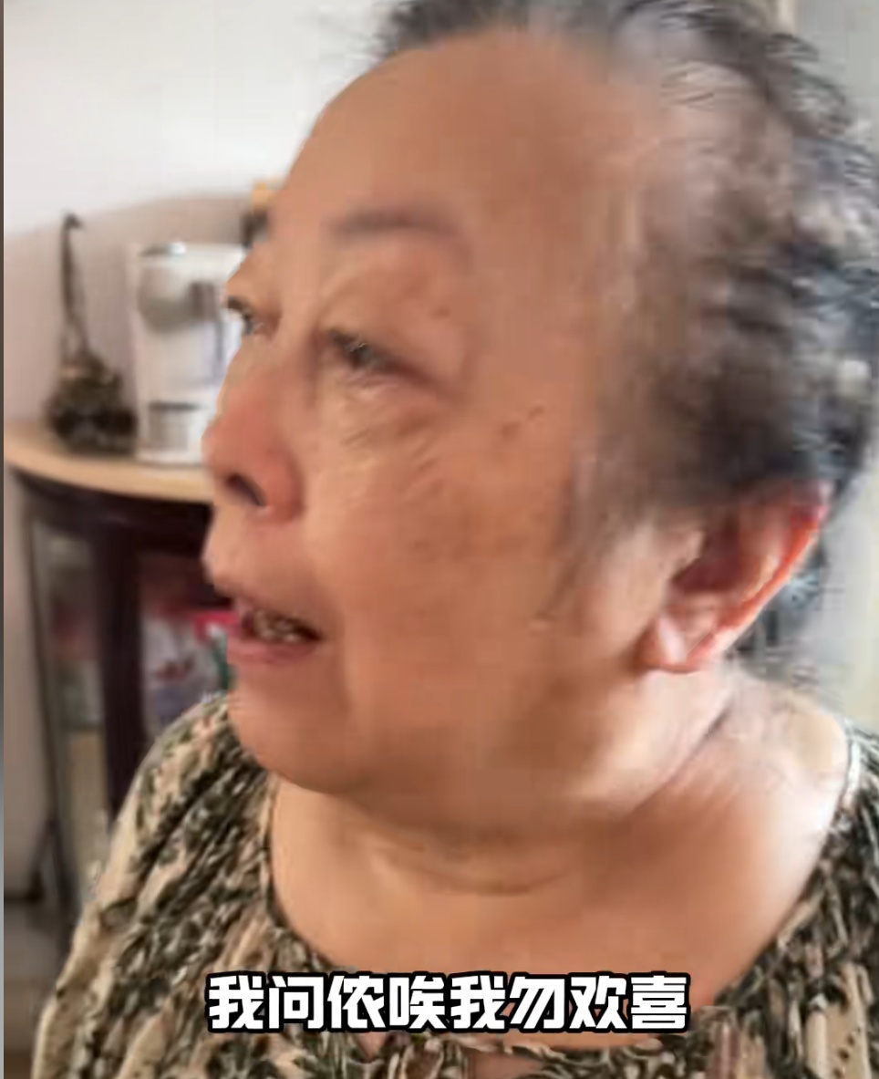 陈龙突击父母家！妈妈心虚回应……网友: 太有共鸣了！