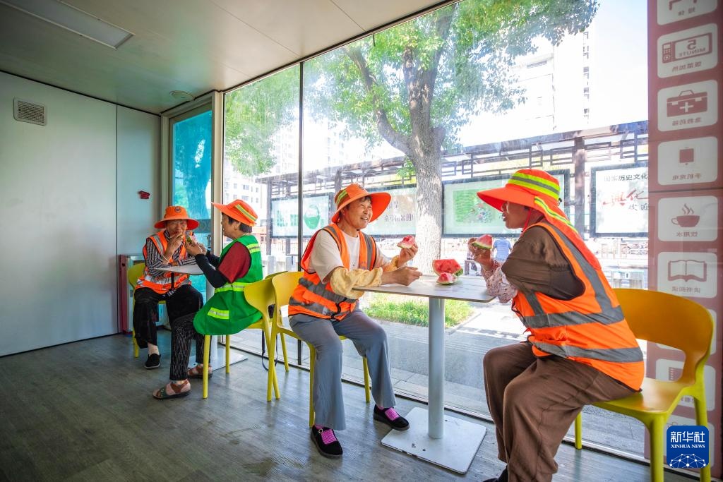 多措并举 应对高温 多措并举 应对高温