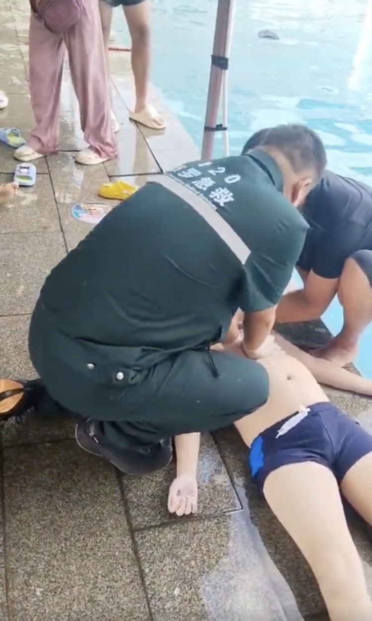 正处于溺水高发期 游泳馆≠100%安全 这些隐患不可不防 正处于溺水高发期 游泳馆≠100%安全 这些隐患不可不防