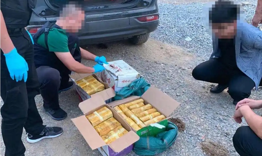 如果他在媒体上露脸，说明他已经告别了……