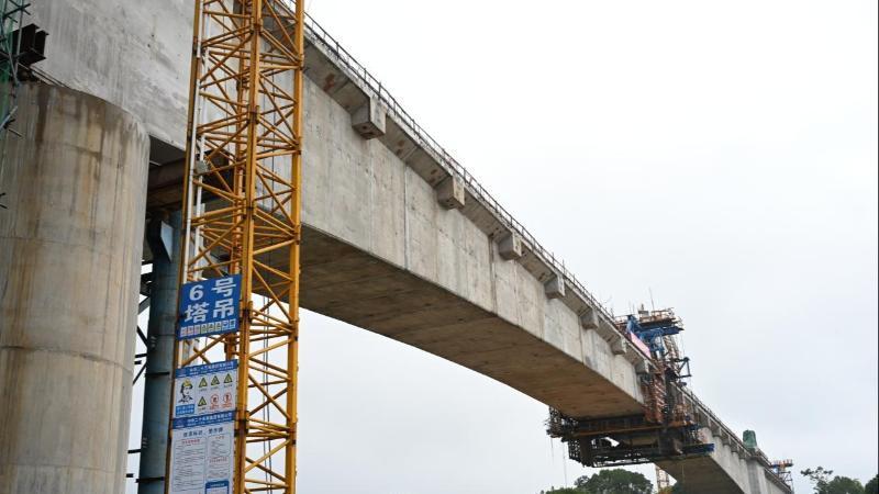 瑞梅铁路全线跨度最大连续梁顺利合龙 瑞梅铁路全线跨度最大连续梁顺利合龙
