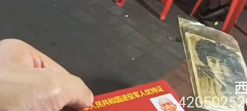 他忘了回家路，却记得75年前当兵上战场