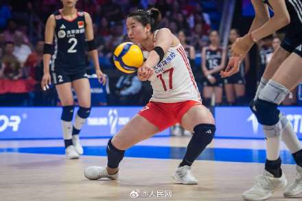 再次逆转!中国女排3比2战胜美国女排 再次逆转!中国女排3比2战胜美国女排