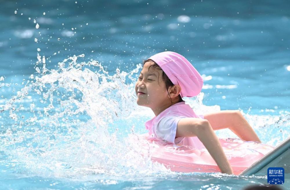 高温催生暑期清凉经济 高温催生暑期清凉经济