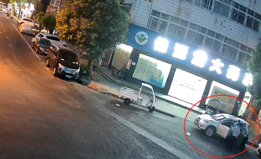 多辆车轮胎被扎,嫌疑人已抓获! 多辆车轮胎被扎,嫌疑人已抓获!