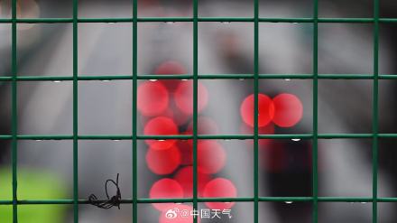 出门带伞!北京今日降雨送清凉 最高气温降至30℃ 出门带伞!北京今日降雨送清凉 最高气温降至30℃