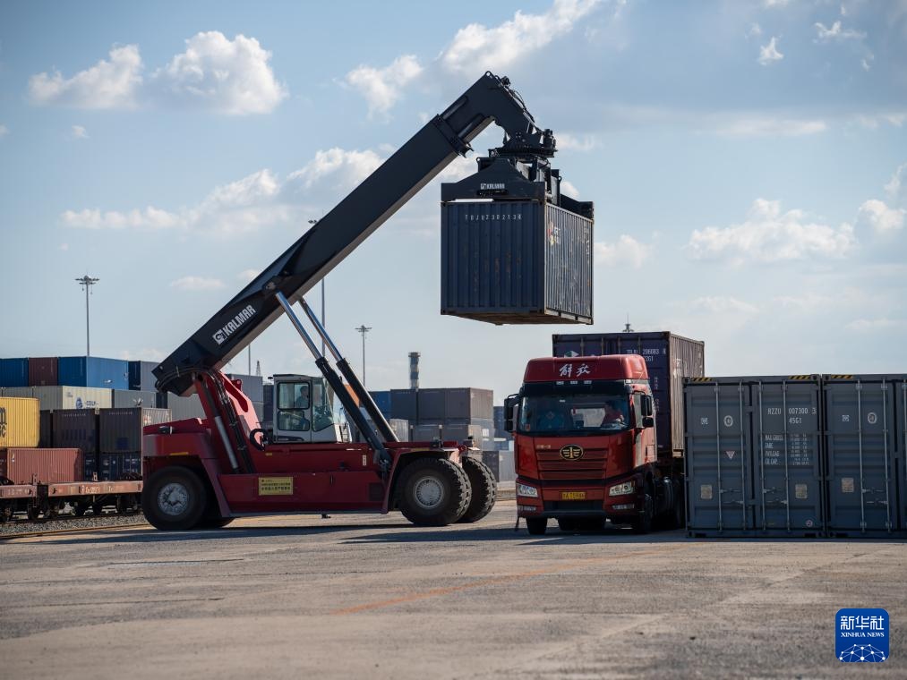 活力中国调研行丨长春兴隆综保区:开放枢纽联全球 保税优品惠万家 活力中国调研行丨长春兴隆综保区:开放枢纽联全球 保税优品惠万家