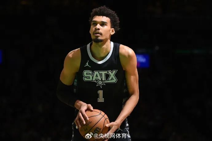 NBA球星文班亚马右肩血栓康复将回归球场，此前在少林寺闭关10天，考取“少林一段”