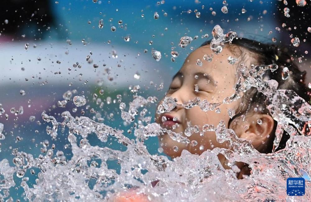 高温催生暑期清凉经济 高温催生暑期清凉经济