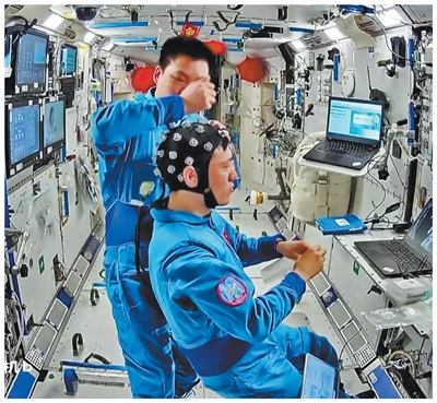 183天“太空出差”,神舟十九号航天员乘组分享这些经历 183天“太空出差”,神舟十九号航天员乘组分享这些经历