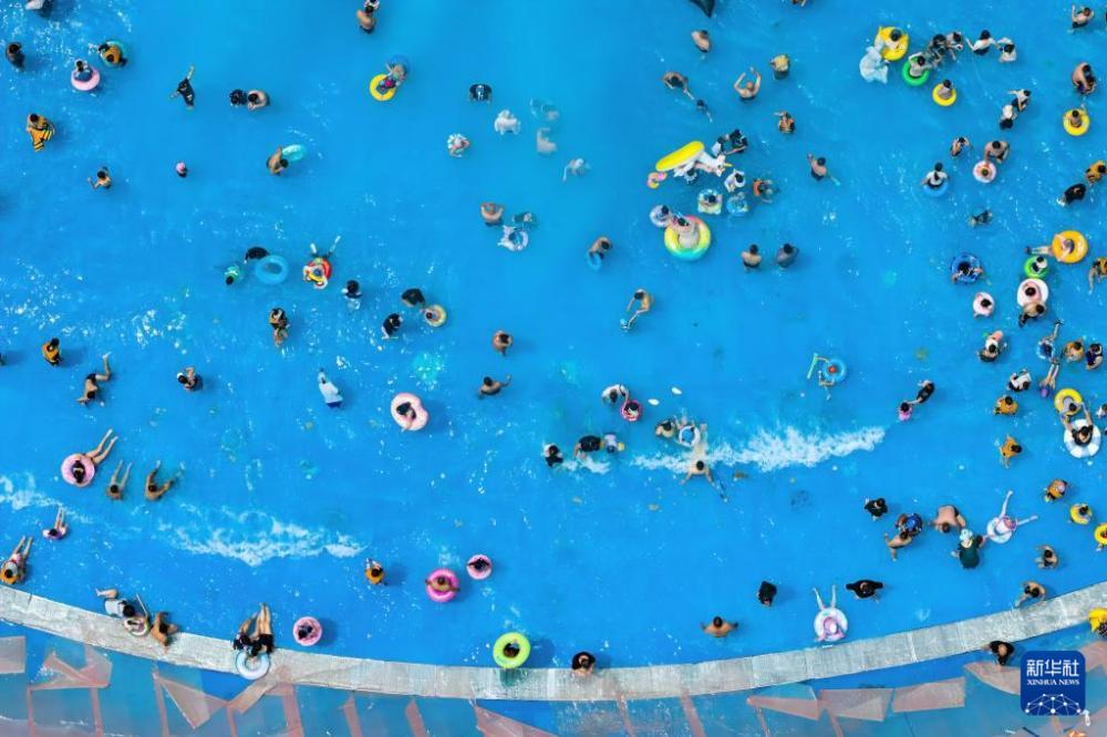 高温催生暑期清凉经济 高温催生暑期清凉经济