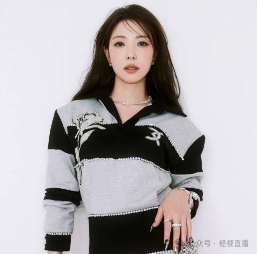 很突然！知名歌手确诊急性骨坏死，演唱会紧急取消