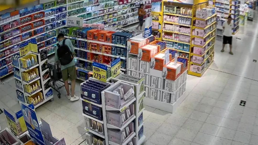 4天内疯狂作案9起！男子在多地连环盗窃，专偷同一家连锁超市