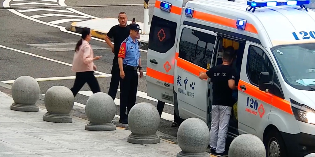 与时间赛跑,女孩食指保住了! 与时间赛跑,女孩食指保住了!