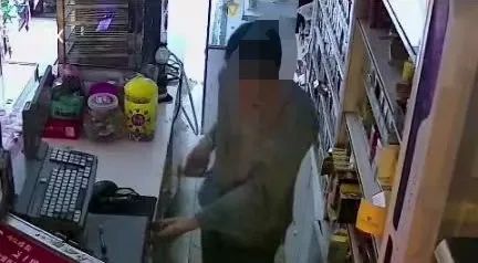 贵阳公安抓获“零食大盗”!“深夜食堂”现实版?吃不完还“兜”着走! 贵阳公安抓获“零食大盗”!“深夜食堂”现实版?吃不完还“兜”着走!