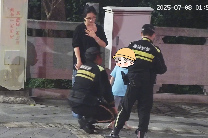 凌晨2点,幼童出走海宁街头,被美女阿姨“捡”到… 凌晨2点,幼童出走海宁街头,被美女阿姨“捡”到…