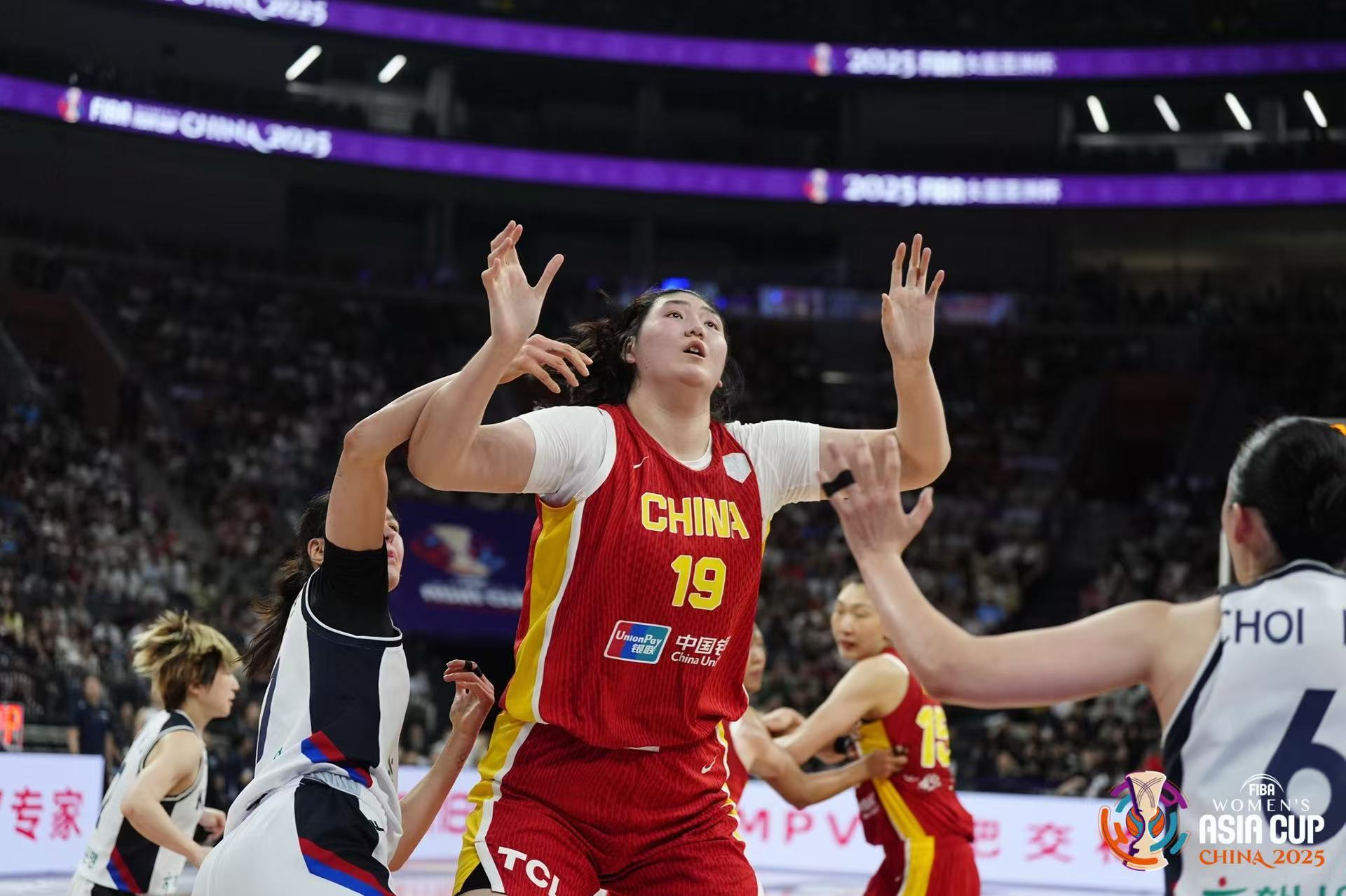 女篮亚洲杯中国队战胜韩国队，取得两连胜