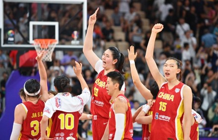 中国女篮亚洲杯两连胜