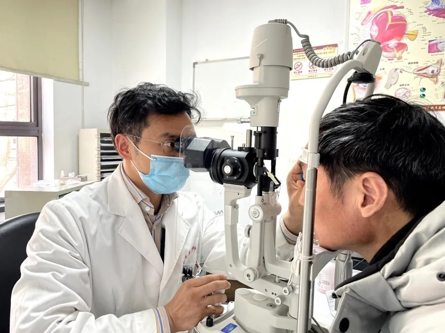 上海知名三甲医院的“小胖鸡医生”火了!不胖、很帅,情绪价值给满! 上海知名三甲医院的“小胖鸡医生”火了!不胖、很帅,情绪价值给满!