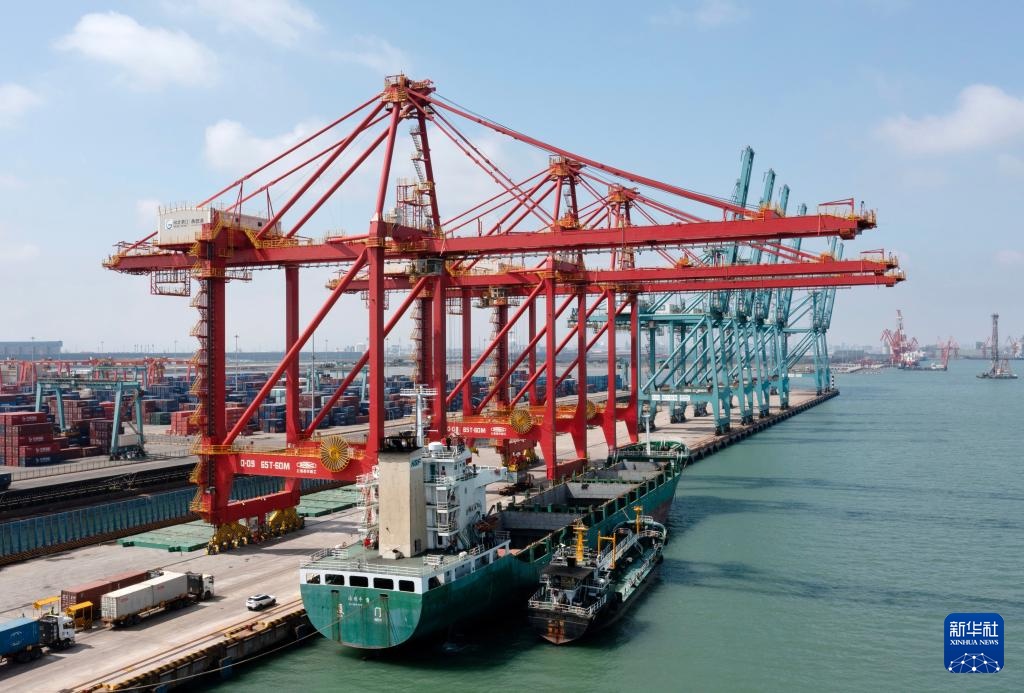 河北黄骅港今年上半年货物吞吐量稳中有增