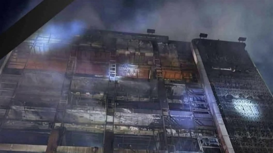 伊拉克一超市大火已致近50人死亡，多人在楼顶求救