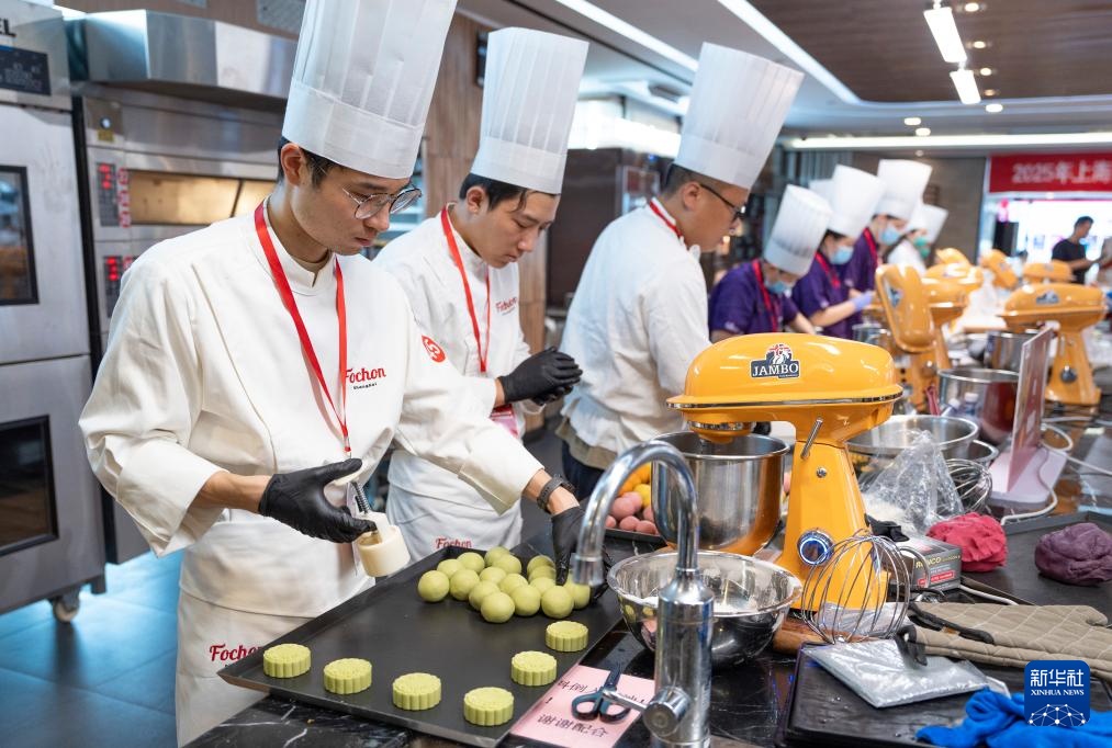 上海：月饼技能大比武