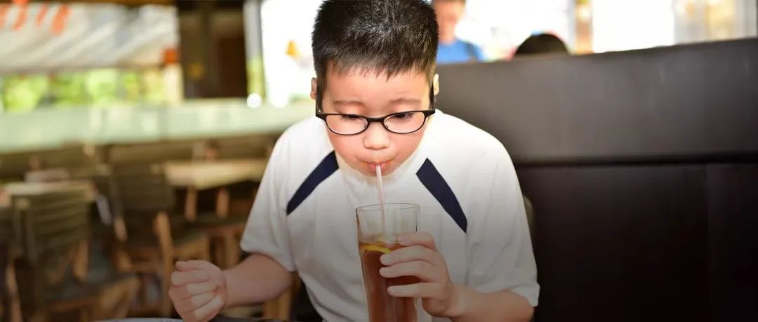 多位专家提醒：这些甜饮料易致孩子性早熟