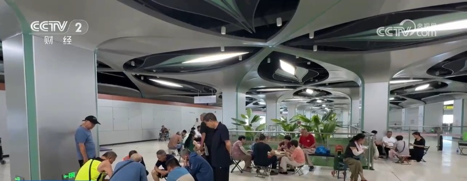 城市驿站、地铁纳凉点……各地多项“清凉”服务惠民生暖民心