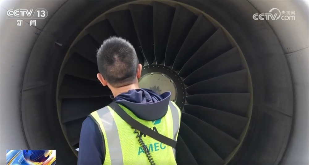 保出行、保供水、保供应……一线劳动者“逆战”热浪、“汗卫”清凉