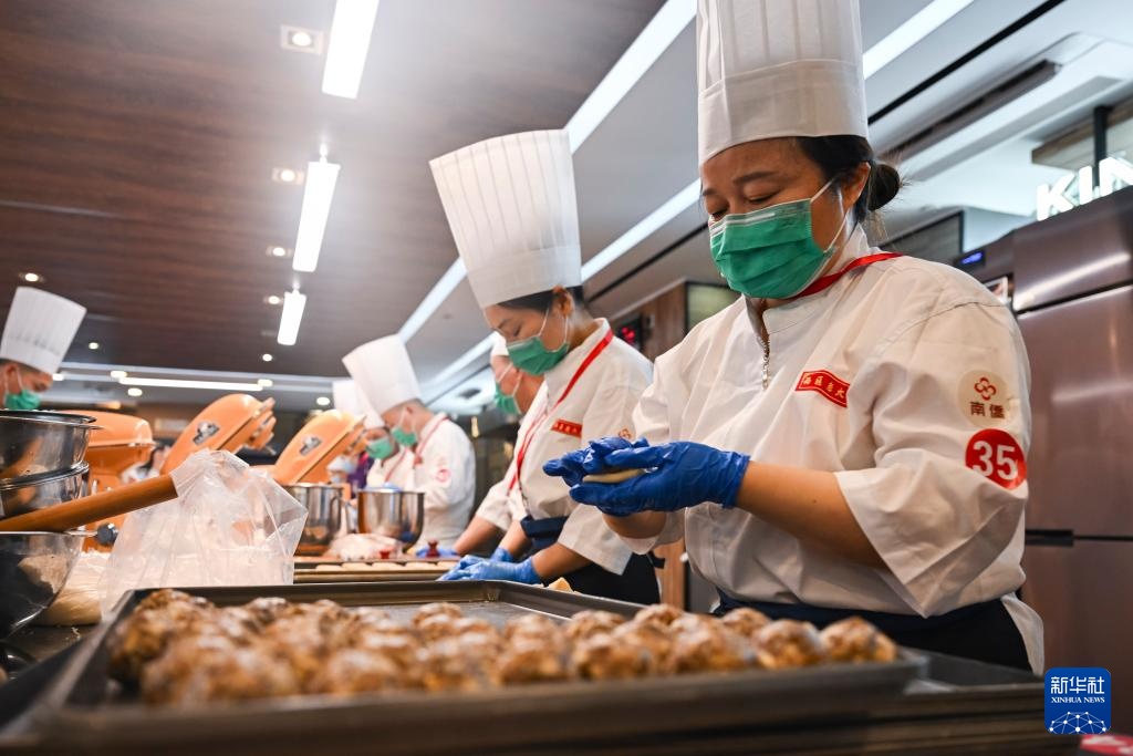 上海：月饼技能大比武