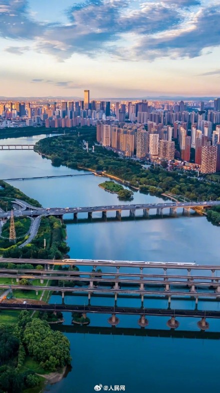 上半年全国铁路发送旅客超22亿人次