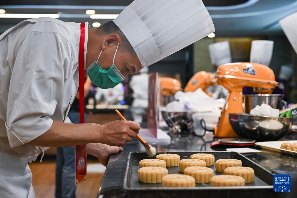 上海：月饼技能大比武