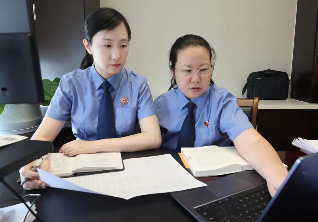 “保底薪资5000元，小白也能上，包培训包推广”？“网红孵化”骗局！