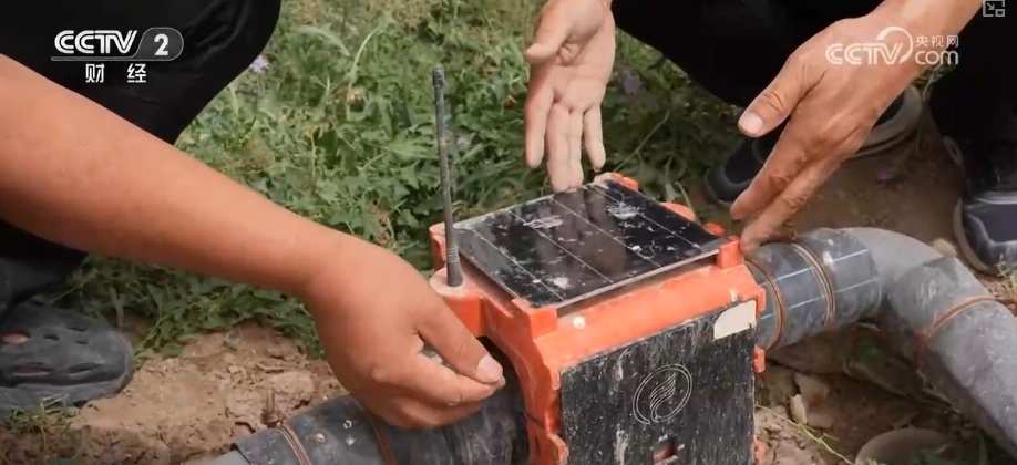 “指尖轻触”智慧耕作 “科技卫士”成得力助手 棉田管理更“聪明”夯实丰产基础