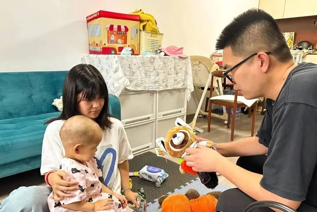 2岁女童患恶性肿瘤希望退年卡，江苏一动物园的做法让人泪目了
