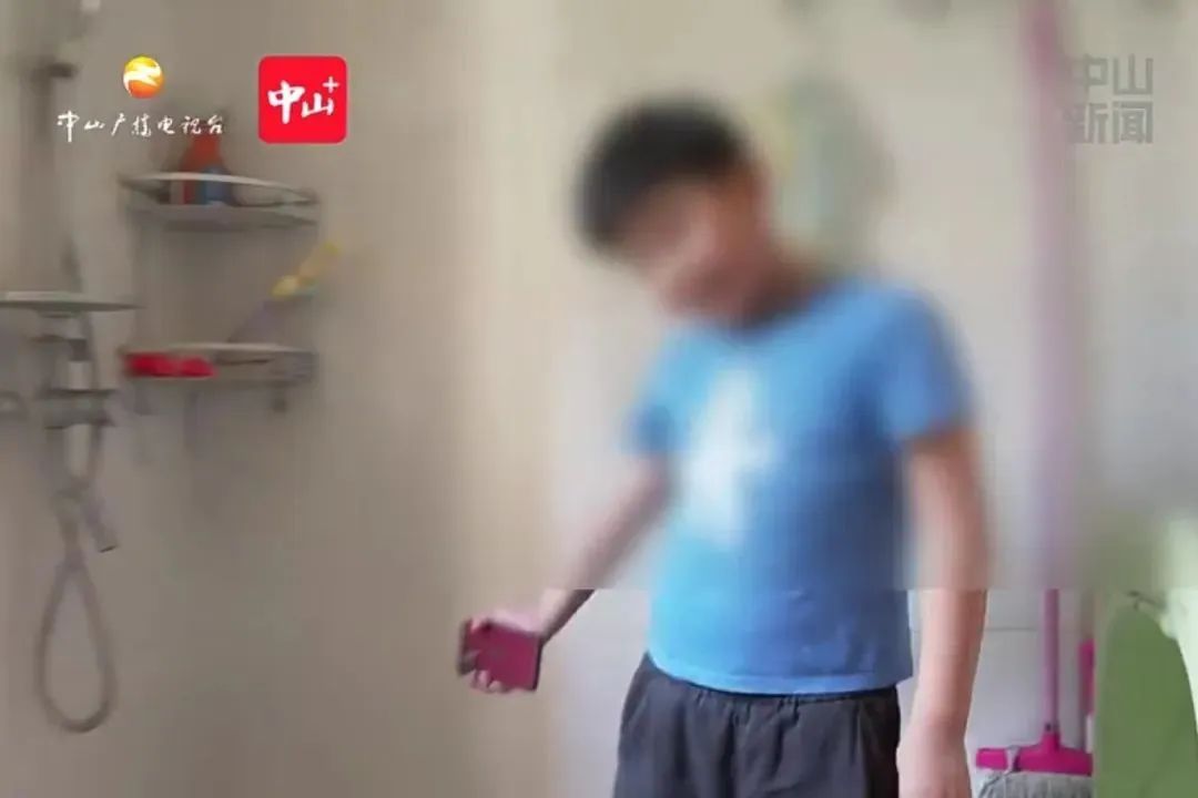 家中突然起火停电,中山一独自在家的10岁男孩躲进洗手间教科书式自救 家中突然起火停电,中山一独自在家的10岁男孩躲进洗手间教科书式自救