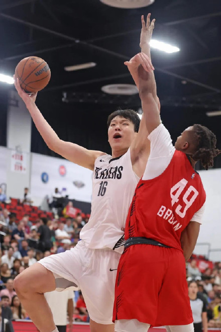 杨瀚森数据再创今年NBA夏联新高 助力开拓者战胜火箭