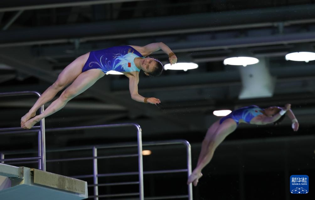 中国首金!何妍伟/卢为莱茵-鲁尔大运会跳水女子双人10米台夺冠 中国首金!何妍伟/卢为莱茵-鲁尔大运会跳水女子双人10米台夺冠
