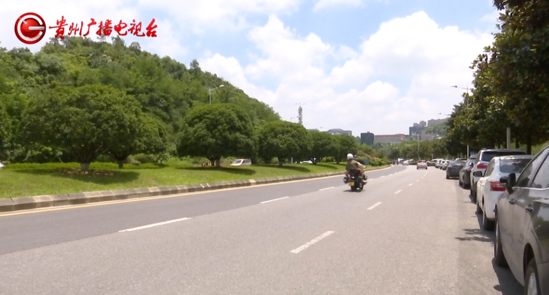 点赞贵阳环卫大姐!游客醉酒丢手机,她的举动让人暖心又感动 点赞贵阳环卫大姐!游客醉酒丢手机,她的举动让人暖心又感动