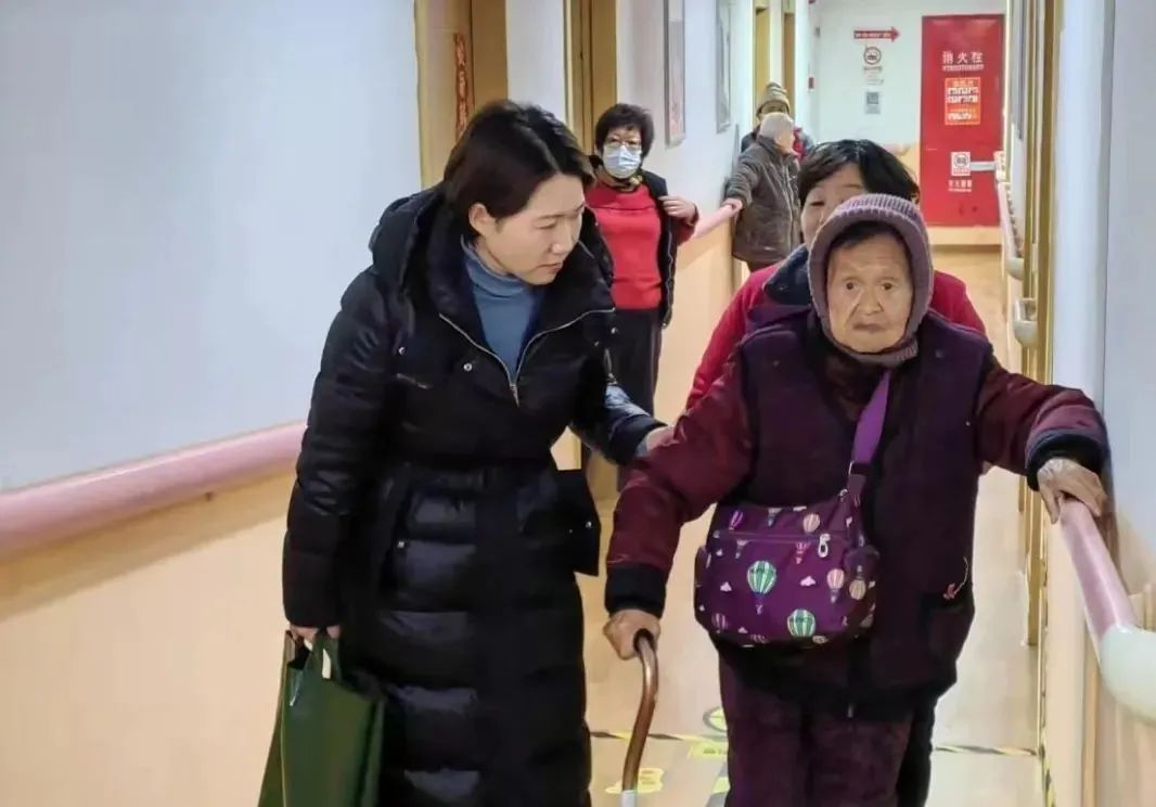 上海一90岁老人去世,留下500万元遗产,全网寻找继承人 上海一90岁老人去世,留下500万元遗产,全网寻找继承人