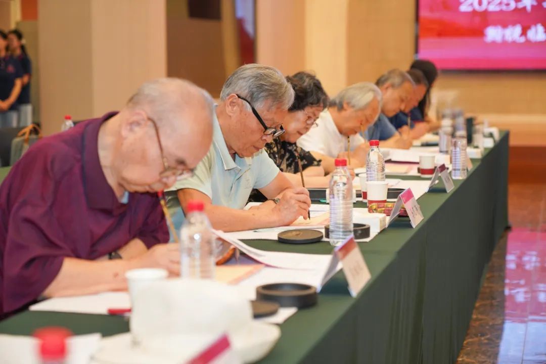 19年的坚守！陕师大毛笔手写通知书开笔