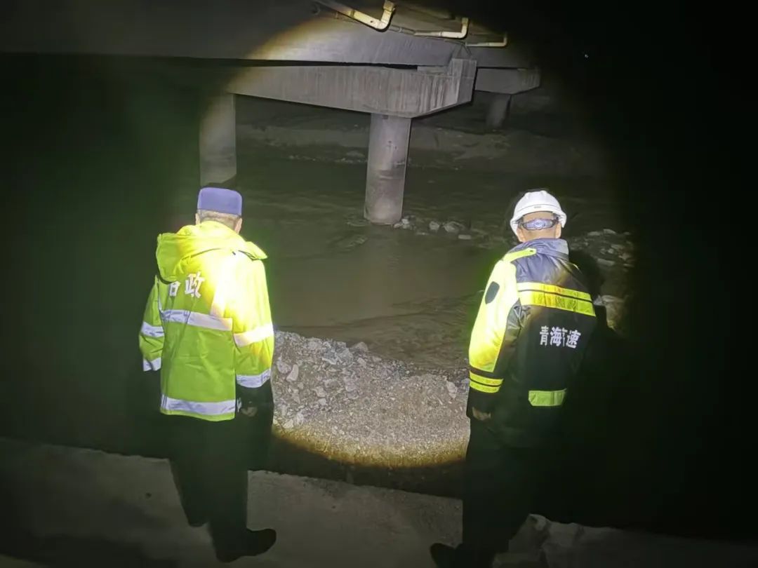 青海这些路段受降雨影响交通阻断！