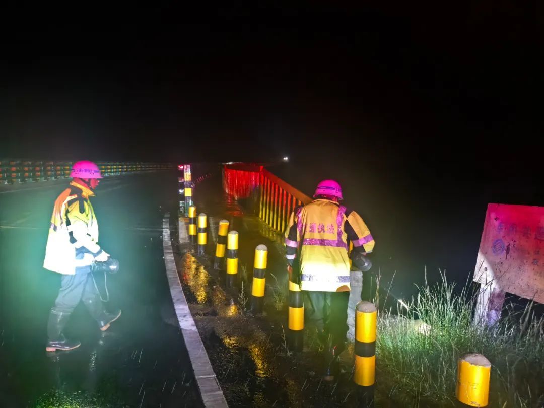 青海这些路段受降雨影响交通阻断！