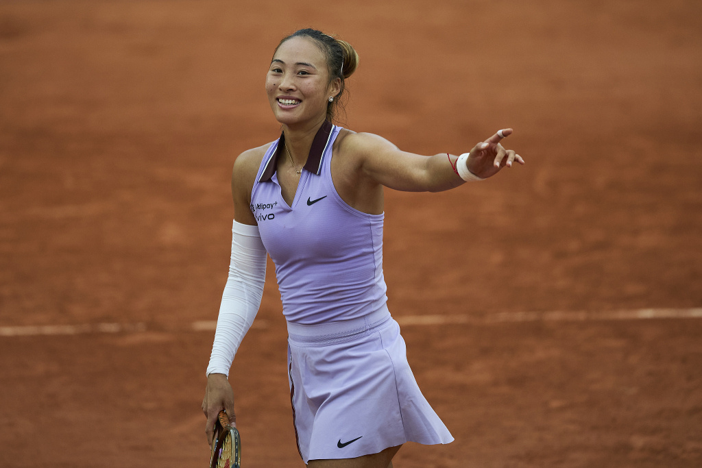 接受右肘手术,按下暂停键的郑钦文期待更好地归来 接受右肘手术,按下暂停键的郑钦文期待更好地归来