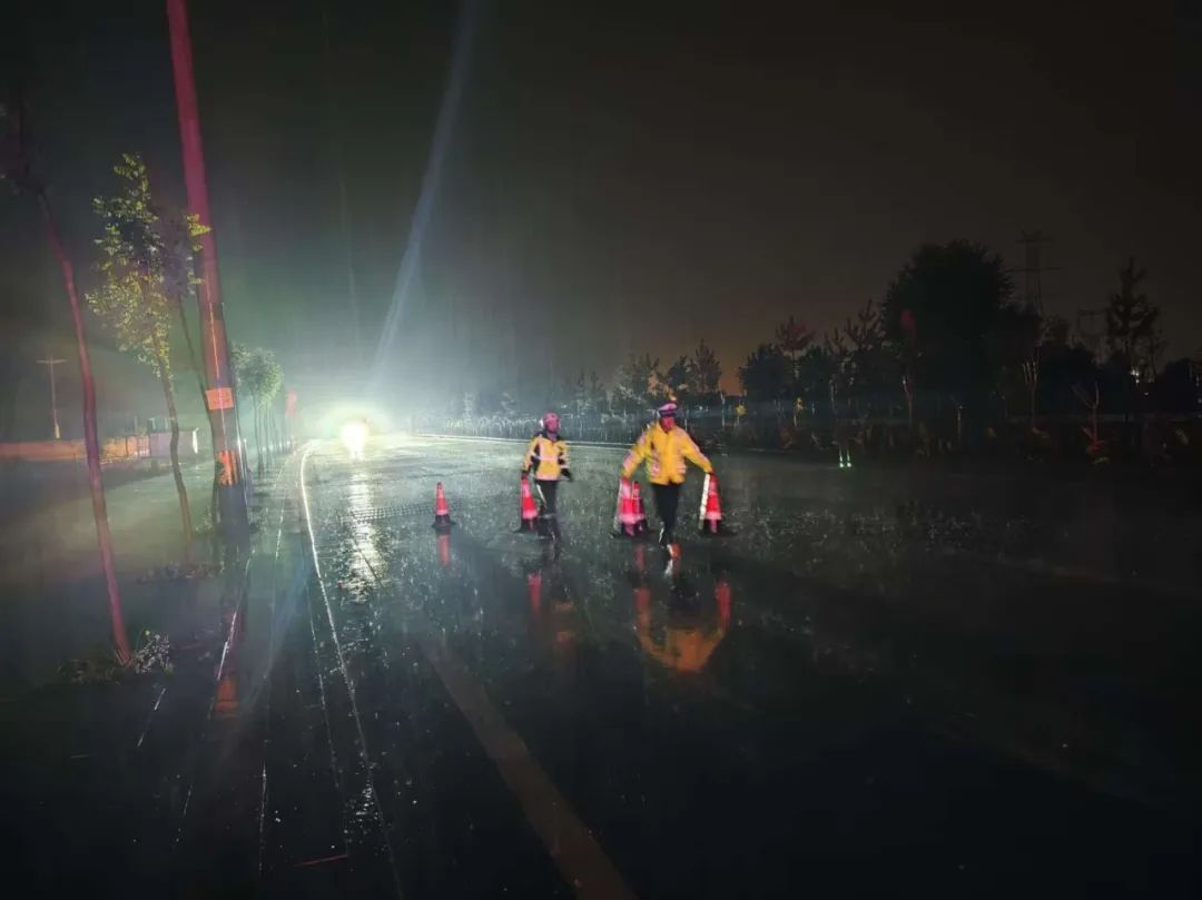 青海这些路段受降雨影响交通阻断！