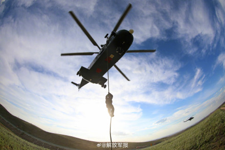 超酷！武警第一机动总队某支队组织实战化综合演练